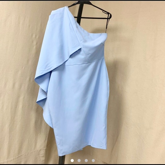 Gorgeous one shoulder lavish Alice dress - Picture 5 of 5